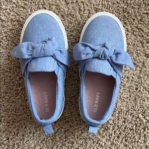 NWOT Old Navy Toddler Girl size 8 slip on